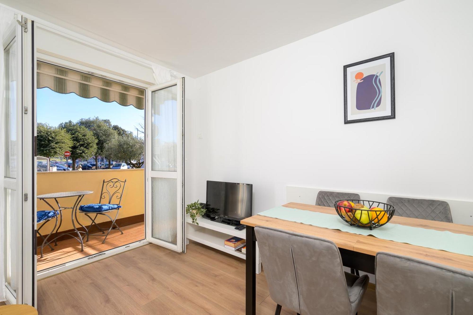 Apartment Pina Пореч Екстер'єр фото