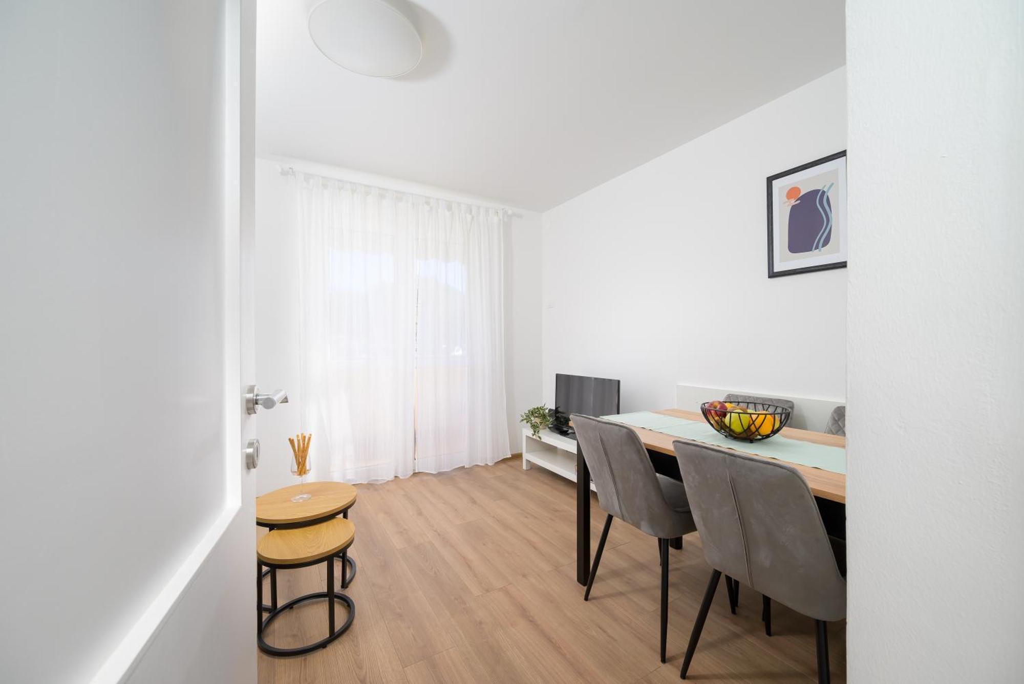 Apartment Pina Пореч Екстер'єр фото