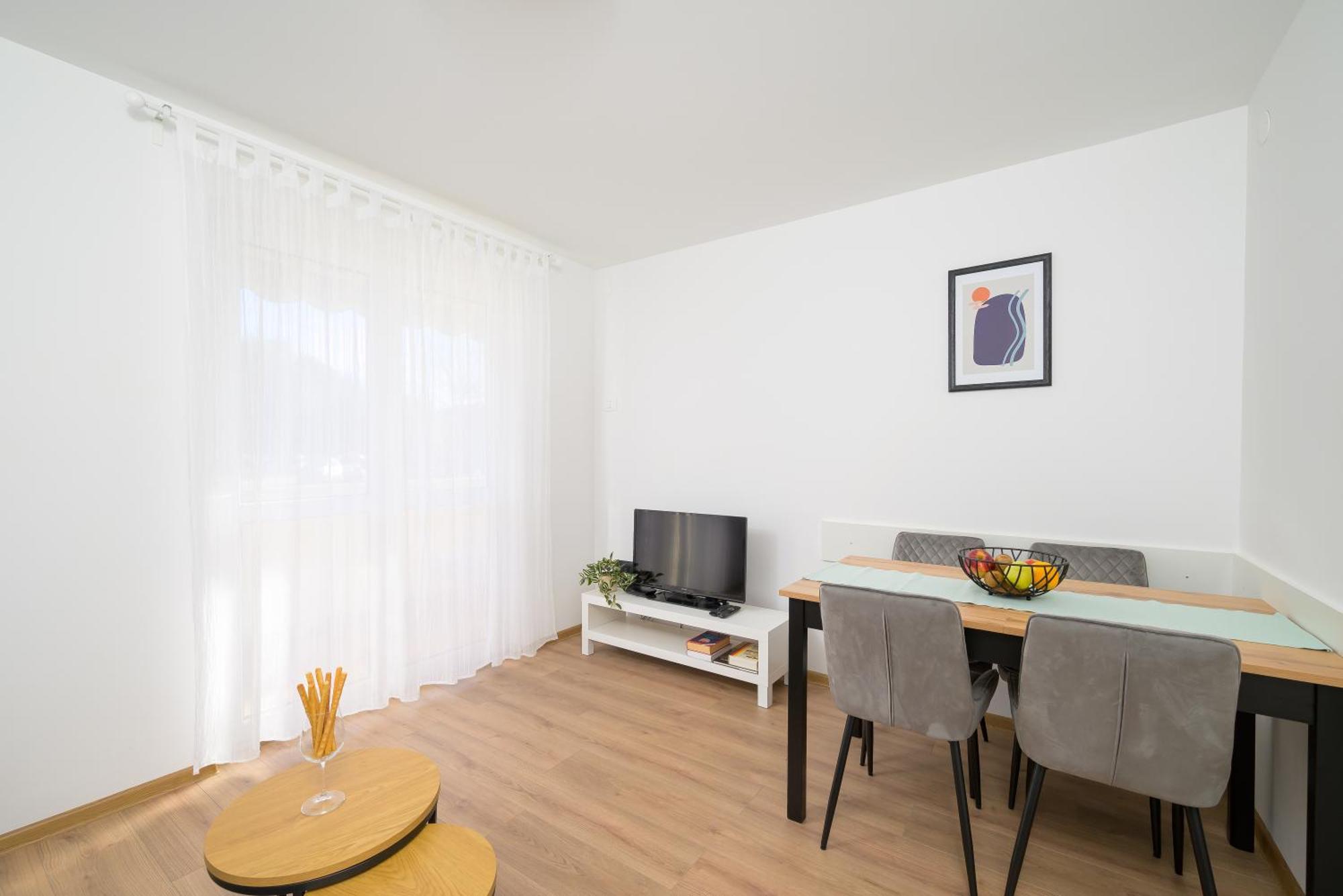 Apartment Pina Пореч Екстер'єр фото