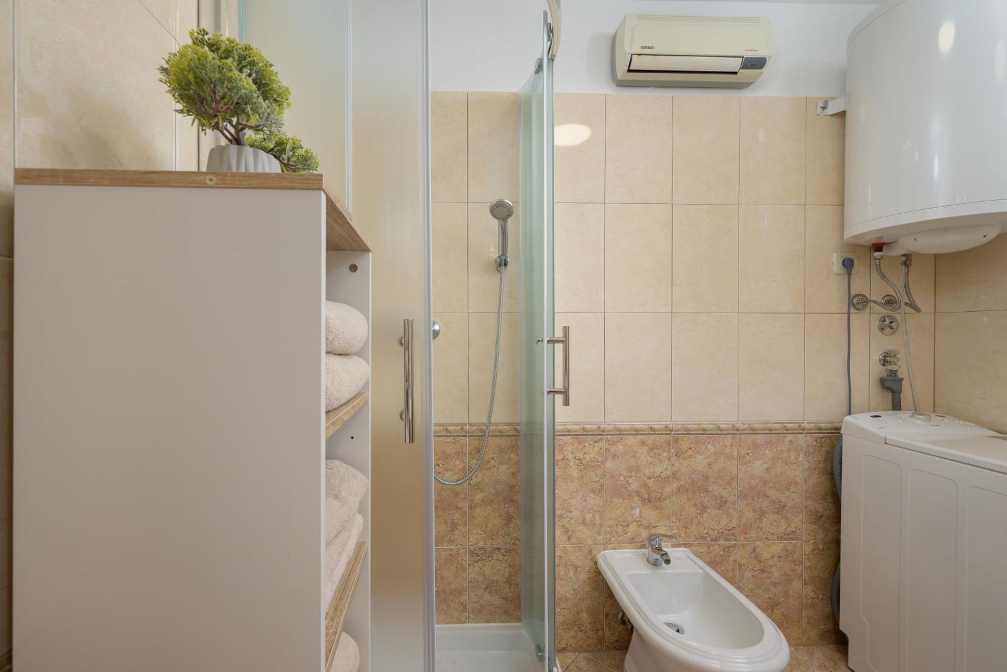 Apartment Pina Пореч Екстер'єр фото