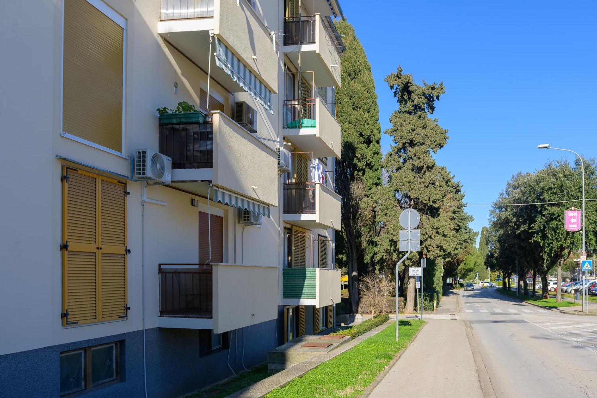 Apartment Pina Пореч Екстер'єр фото